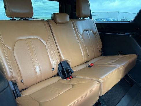 Used 2022 Ford Expedition Max Platinum AWD/4WD image 47