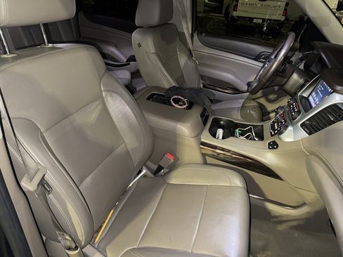 Used 2016 GMC Yukon XL SLT w/ Open Road Package image 12