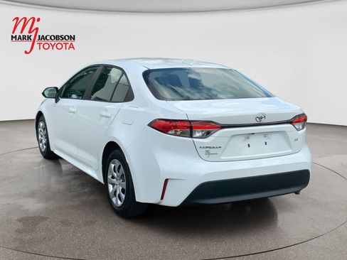 Used 2023 Toyota Corolla LE FWD image 8