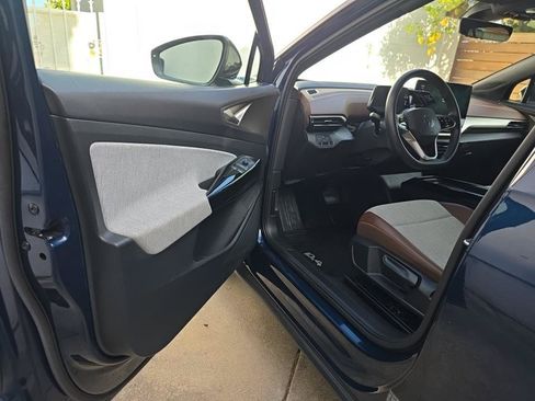 Used 2023 Volkswagen ID.4 Pro RWD image 4