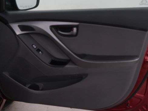 Used 2016 Hyundai Elantra SE w/ Option Group 02 FWD image 9