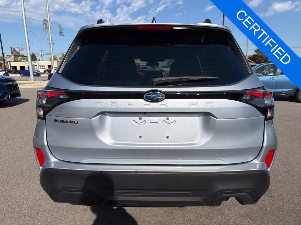 Certified 2025 Subaru Forester Premium AWD/4WD image 5