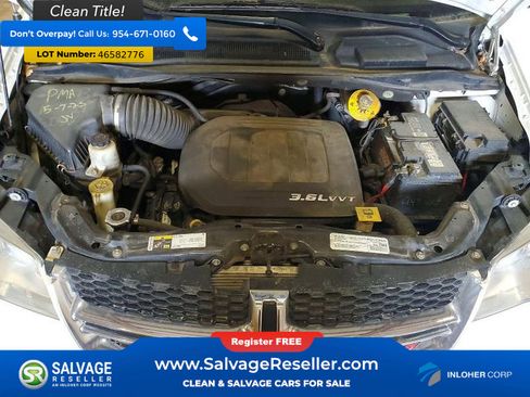Used 2019 Dodge Grand Caravan SE FWD image 16