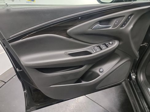 Used 2019 Buick Envision Essence image 13