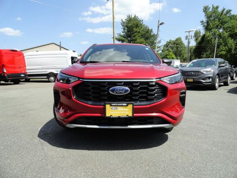 Used 2024 Ford Escape ST-Line AWD/4WD image 2