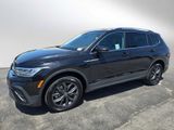 Used 2023 Volkswagen Tiguan SE image 3