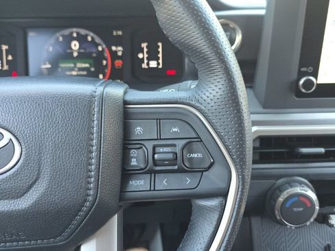 Certified 2025 Toyota 4Runner SR5 AWD/4WD image 24