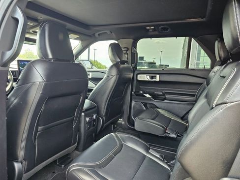 Used 2022 Ford Explorer ST w/ Equipment Group 401A AWD/4WD image 11