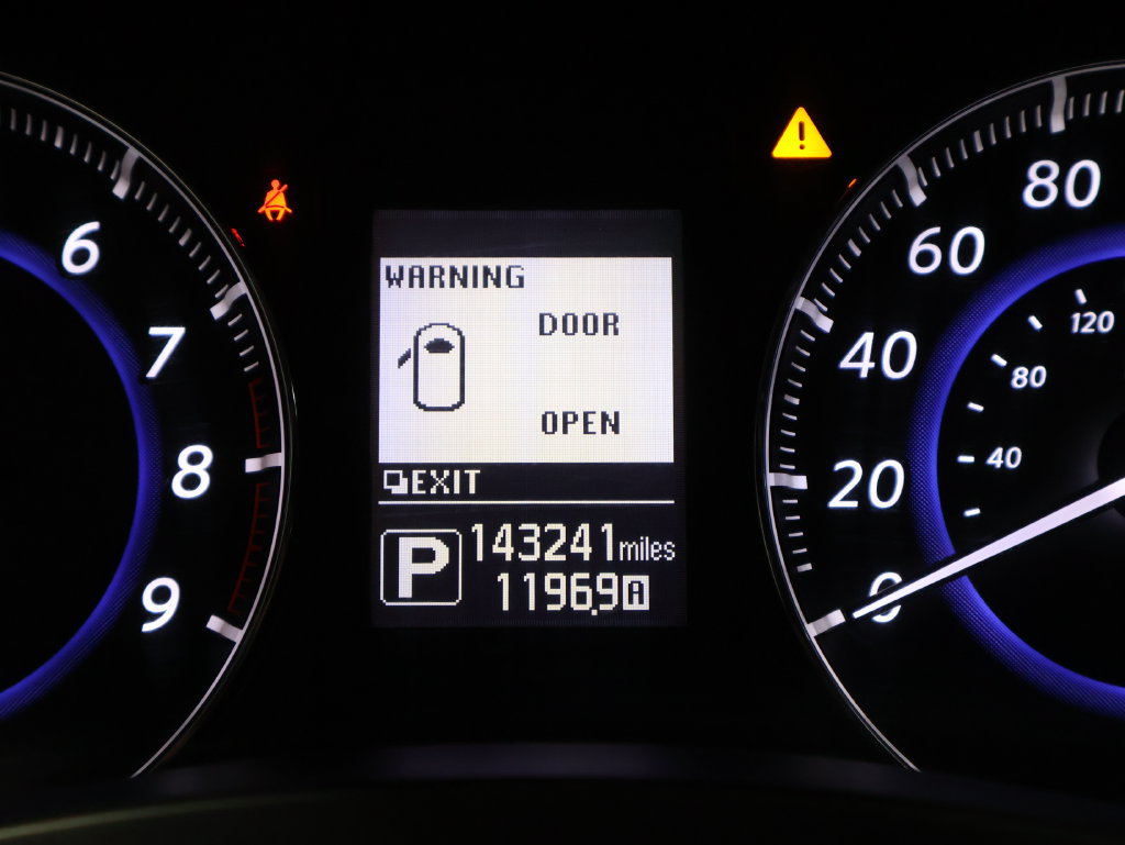Used 2016 INFINITI QX70 AWD w/ Premium Package image 41