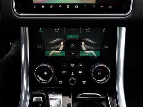 Used 2018 Land Rover Range Rover Sport HSE Dynamic image 15