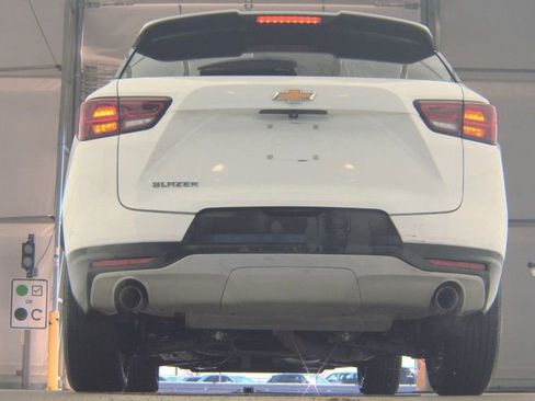 Used 2023 Chevrolet Blazer LT w/ Driver Confidence Package image 5