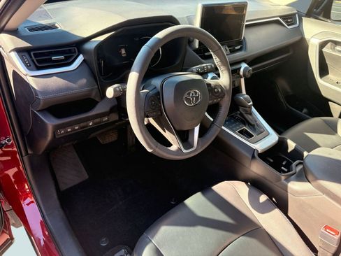 Used 2024 Toyota RAV4 XLE Premium image 4