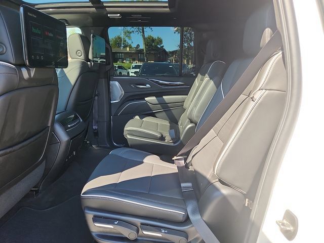 Used 2022 Cadillac Escalade ESV Sport w/ Touring Package AWD/4WD image 10