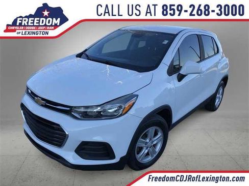 Used 2020 Chevrolet Trax LS w/ Tint and Cruise Package image 1