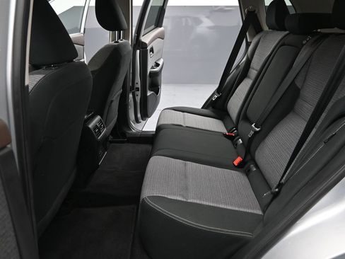 Used 2023 Nissan Rogue SV image 12