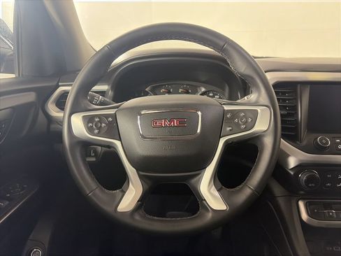 Used 2023 GMC Acadia SLT AWD/4WD image 7