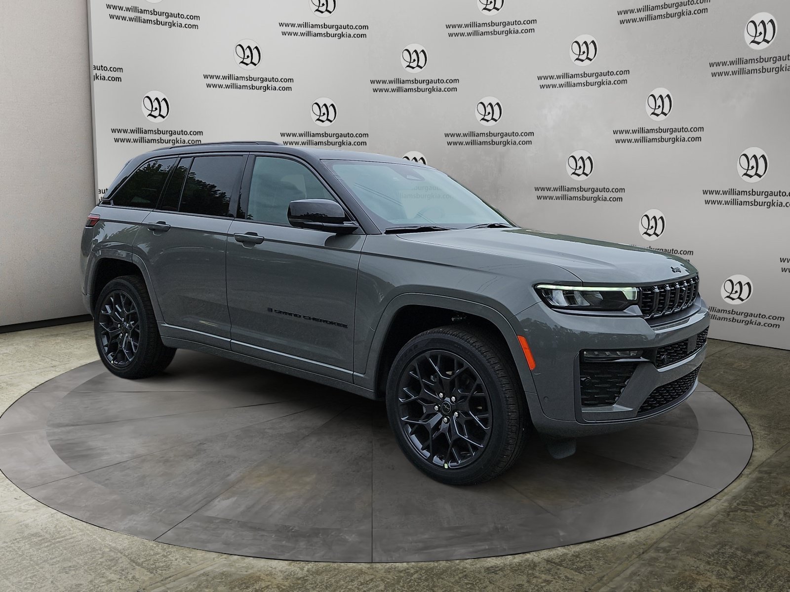 New 2027 Jeep Grand Cherokee Summit w/ Adv Protech Group IV AWD/4WD image 7
