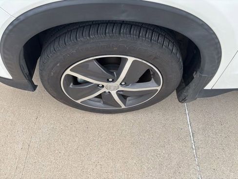 Used 2022 Honda HR-V EX-L image 5