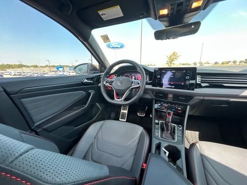 Used 2025 Volkswagen Jetta GLI Autobahn w/ GLI Black Package FWD image 39