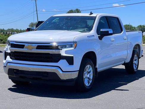 Used 2024 Chevrolet Silverado 1500 LT AWD/4WD image 38