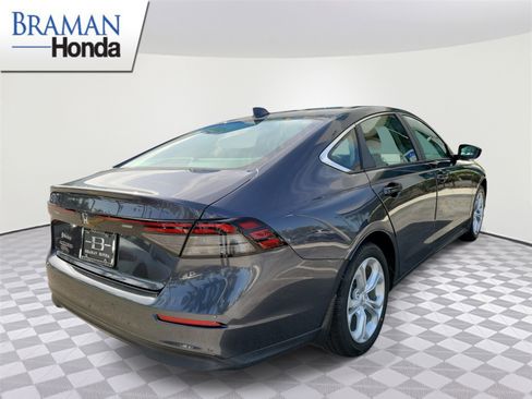 Certified 2023 Honda Accord LX image 3