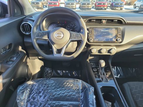 Certified 2023 Nissan Kicks SV image 10