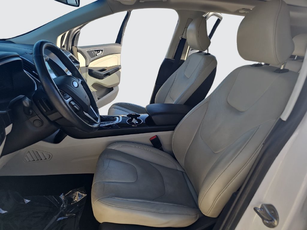Used 2017 Ford Edge Titanium AWD/4WD image 16