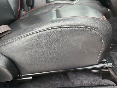 Used 2019 Jeep Wrangler Unlimited Rubicon image 32