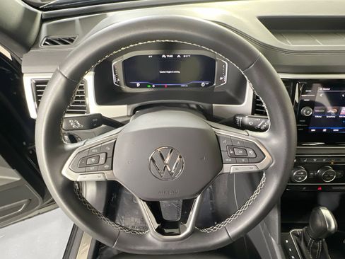Used 2023 Volkswagen Atlas Cross Sport SE image 11