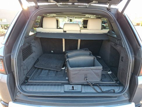 Used 2022 Land Rover Range Rover Sport HSE Silver Edition image 28