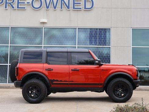 Certified 2024 Ford Bronco Wildtrak image 2