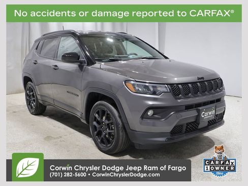 Used 2023 Jeep Compass Latitude AWD/4WD image 1