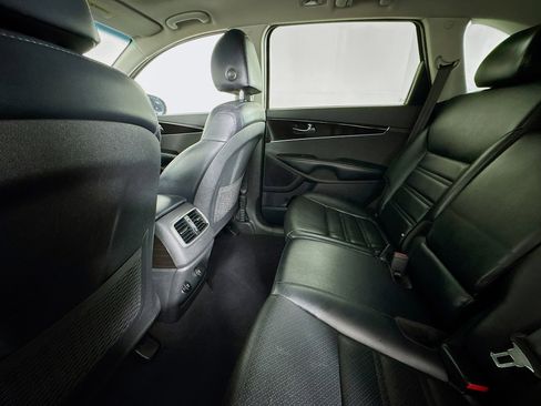 Used 2020 Kia Sorento EX image 24