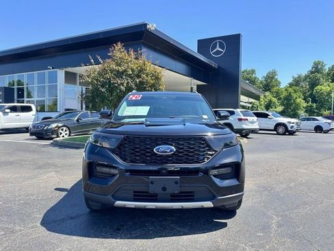Used 2020 Ford Explorer Limited w/ Hybrid Equipment Group 310A AWD/4WD image 3