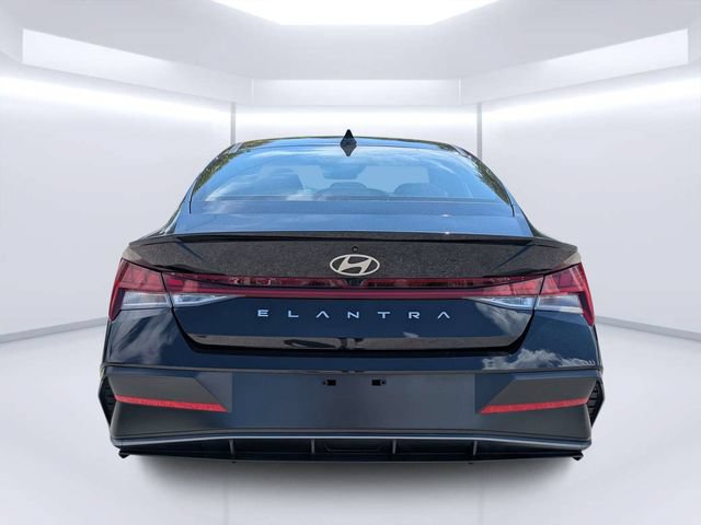 Used 2026 Hyundai Elantra SEL Sport Premium FWD image 4