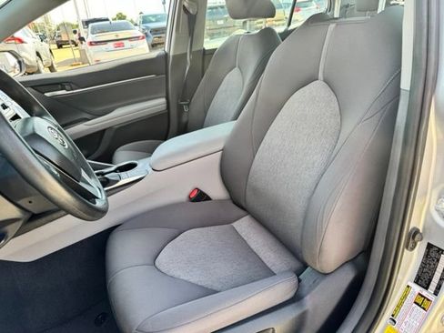 Used 2023 Toyota Camry LE FWD image 18