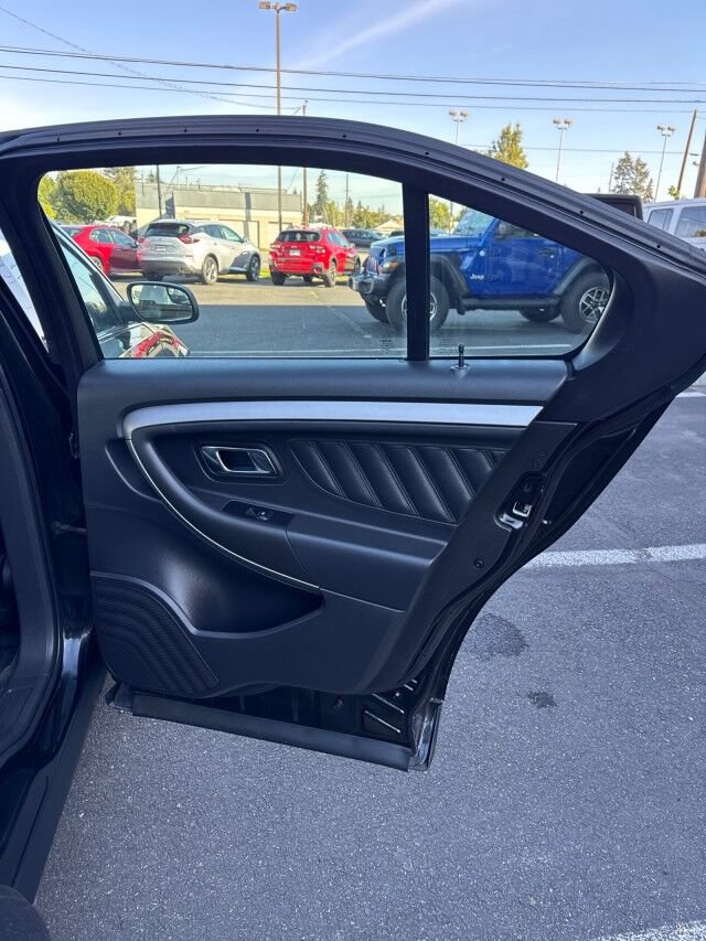 Used 2015 Ford Taurus SEL w/ Equipment Group 201A AWD/4WD image 13