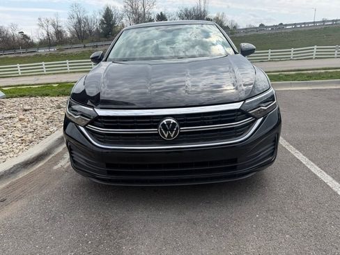 Used 2024 Volkswagen Jetta SE image 42