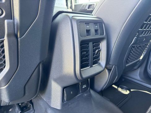 New 2025 Ford Bronco Badlands image 19