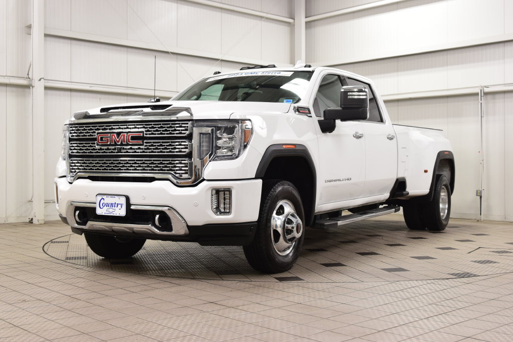 Used 2023 GMC Sierra 3500 Denali AWD/4WD image 3
