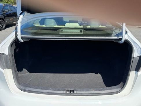 Used 2022 Toyota Corolla LE image 16