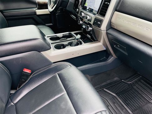 Used 2022 Ford F350 Lariat w/ Lariat Ultimate Package AWD/4WD image 23