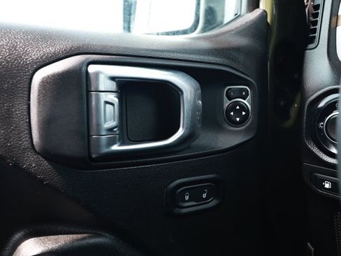 Certified 2024 Jeep Wrangler Unlimited AWD/4WD image 20