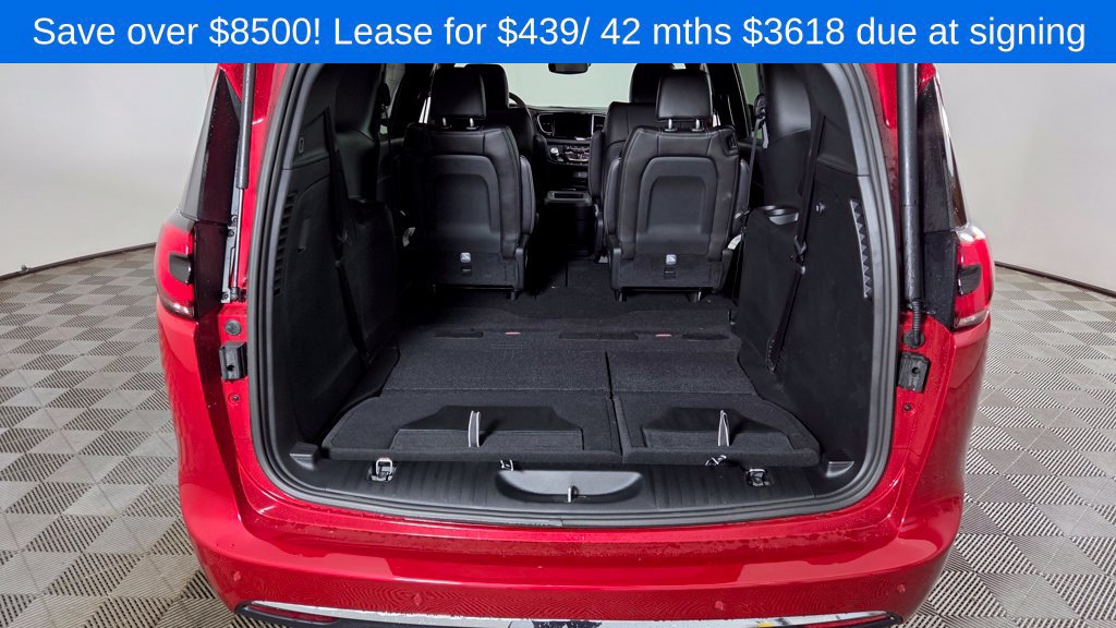 New 2026 Chrysler Pacifica Select FWD image 10