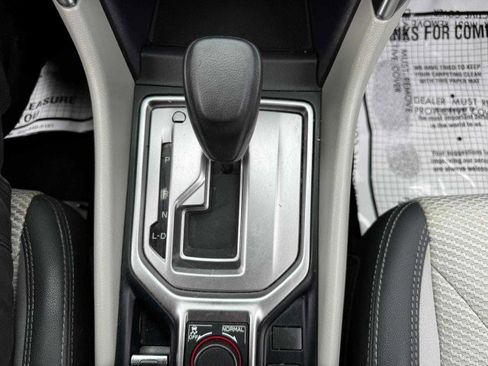 Used 2020 Subaru Forester Premium image 32