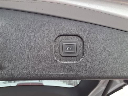 Used 2017 GMC Terrain SLT w/ Open Road Package image 22