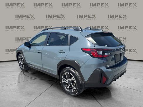 Used 2024 Subaru Crosstrek 2.0i Premium AWD/4WD image 3