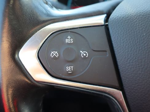 Used 2019 Chevrolet Traverse LT image 17