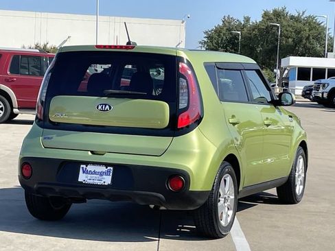 Used 2017 Kia Soul FWD image 4