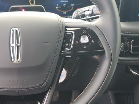 New 2026 Lincoln Aviator Reserve w/ Jet Appearance Package AWD/4WD image 17